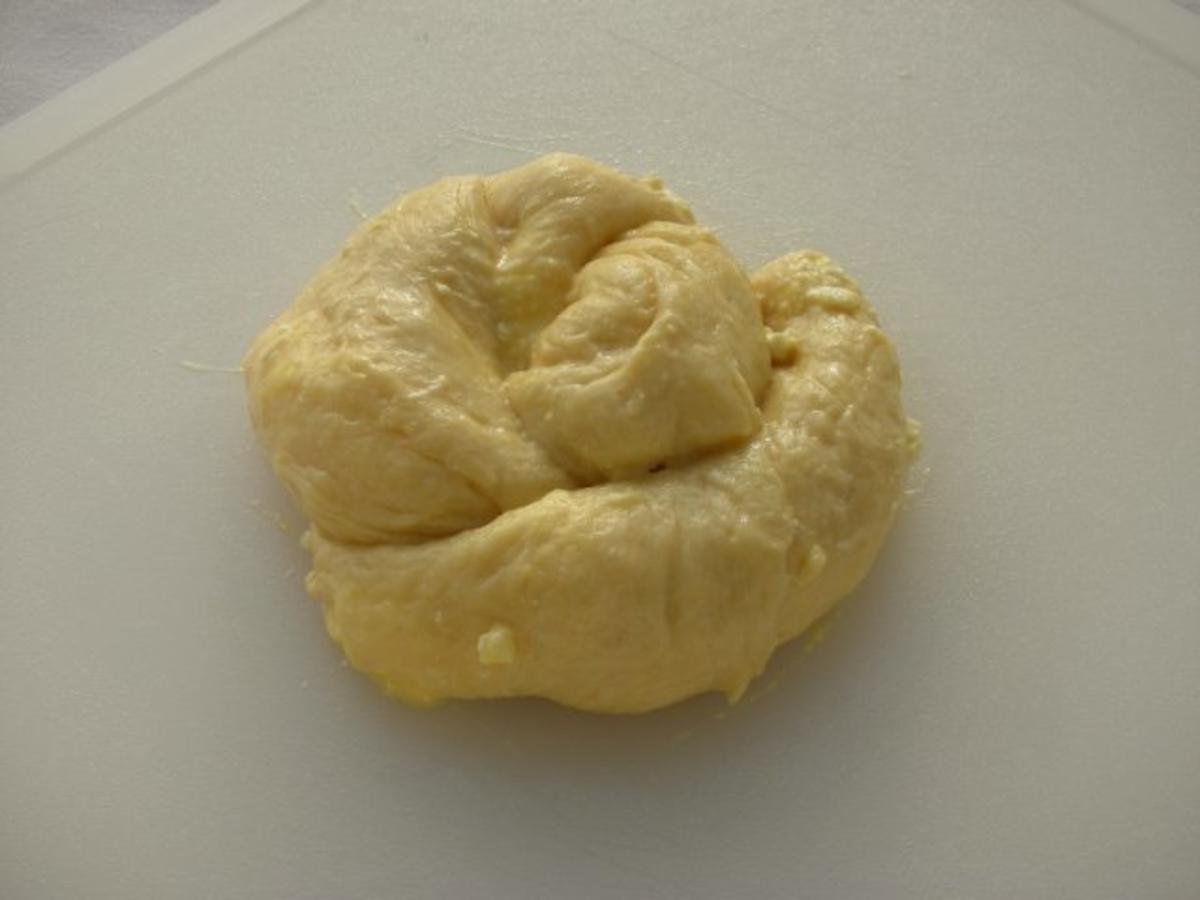 Bulgarisches Schafskäse Brot- Tutmanik - Rezept - Bild Nr. 15