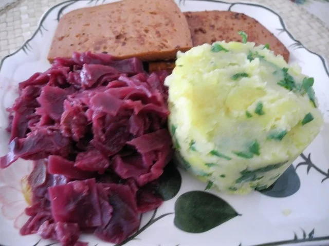 Vegan : Petersilien - Kartoffel - Brei mit Apfelrotkohl und Leberkäse - Rezept - Bild Nr. 8