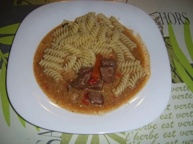 Falscher Wild-Schweingulasch - Rezept