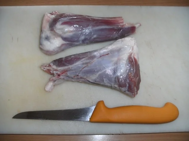 Rezept: Fleisch: Lammhaxe gefüllt Bild Nr. 2 Fleisch: Lammhaxe gefüllt - Rezept - Bild Nr. 2