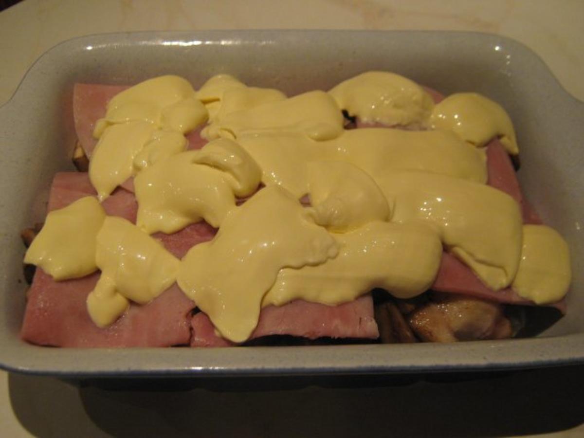 gratiniertes Hühnerbrustfilet mit Pilzen, Kochschinken und Sauce Hollandaise - Rezept - Bild Nr. 4