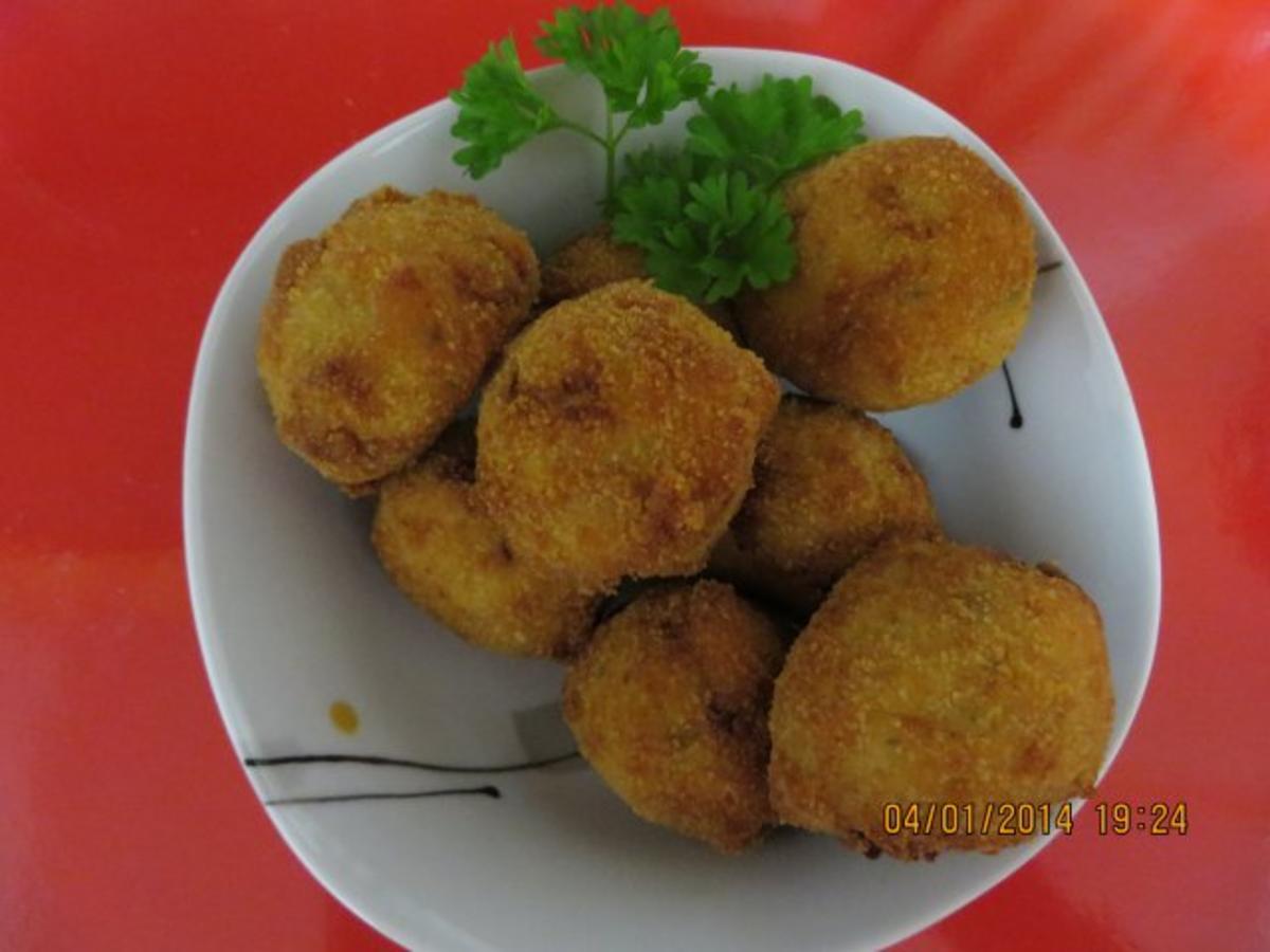 Bilder für Fingerfood: Knusprig scharfe Kartoffelbällchen und Dipp - Rezept