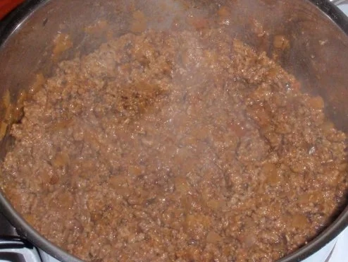 Hackfleisch-Paprikasoße und Spaghetti mit Oliven - Rezept - Bild Nr. 6