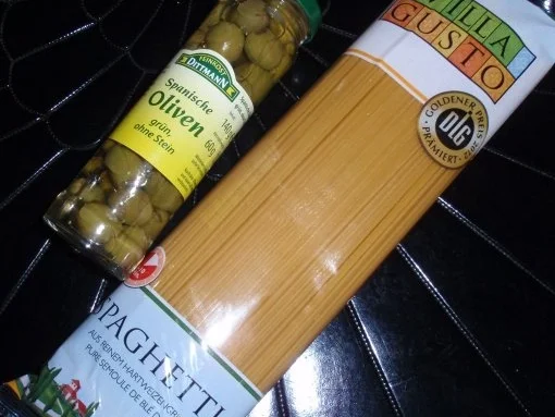 Hackfleisch-Paprikasoße und Spaghetti mit Oliven - Rezept - Bild Nr. 14