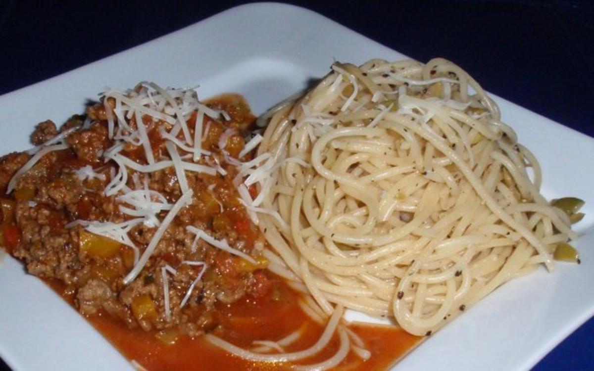 Hackfleisch-Paprikasoße und Spaghetti mit Oliven - Rezept - Bild Nr. 20