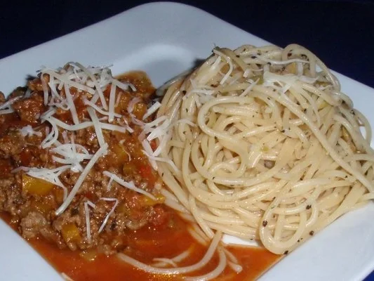 Hackfleisch-Paprikasoße und Spaghetti mit Oliven - Rezept - Bild Nr. 20