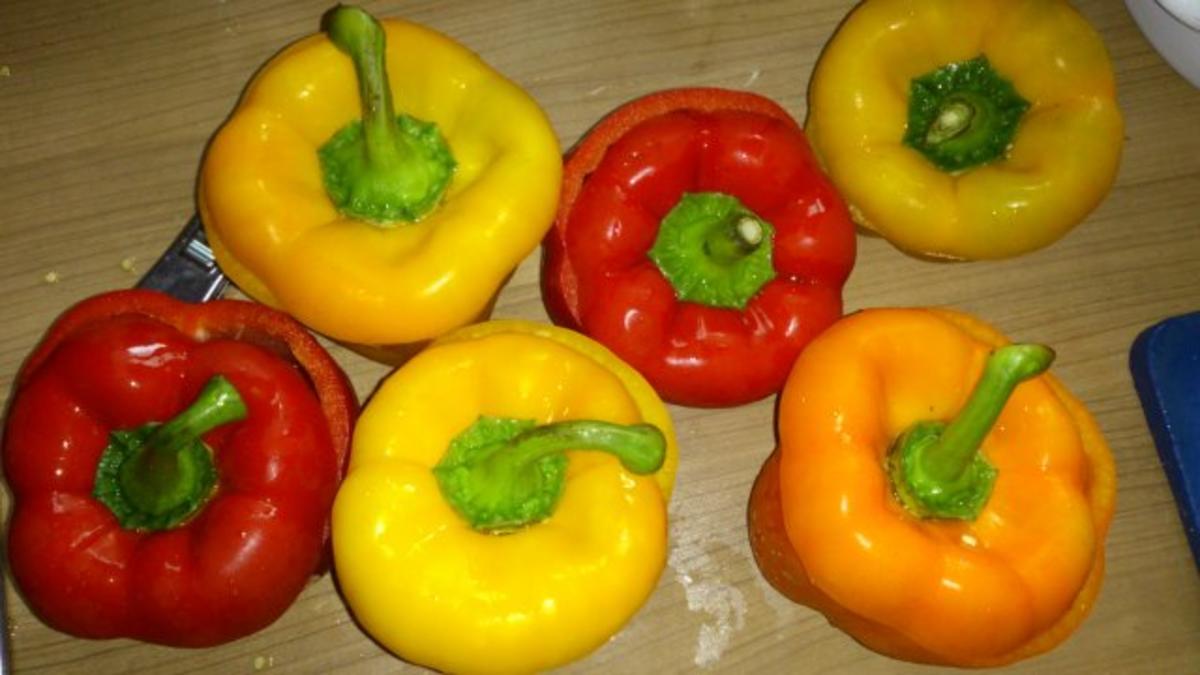 Bilder für Gefüllte Paprika - Rezept