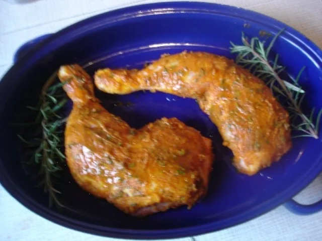 Knusprige Hähnchenschenkel mit Sauce, Gourmet-Rotkohl  und tschechischen Hefeknödeln - Rezept - Bild Nr. 5