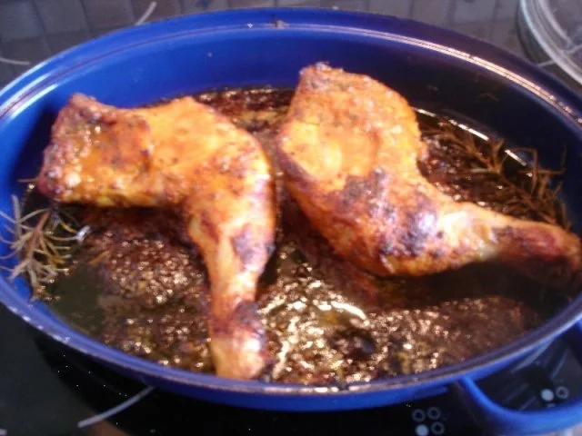 Knusprige Hähnchenschenkel mit Sauce, Gourmet-Rotkohl  und tschechischen Hefeknödeln - Rezept - Bild Nr. 6