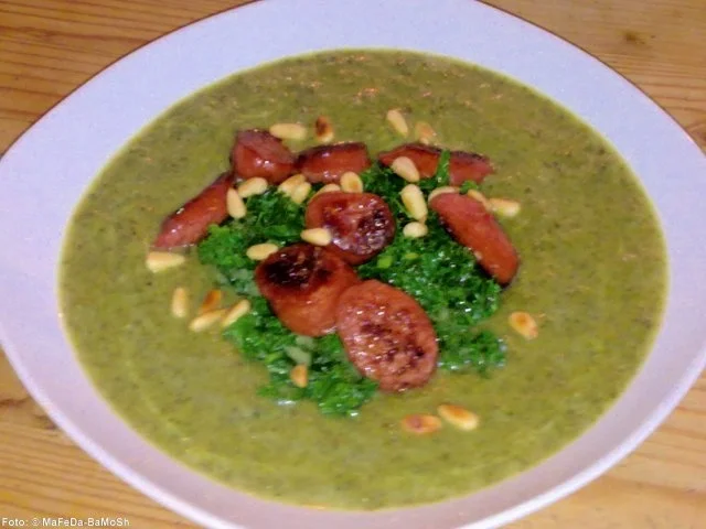 Rezept: Grünkohl-Cremesuppe Grünkohl-Cremesuppe - Rezept