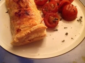 Rezept: Lachs im Blätterteig dazu karamellisierte Tomaten Bild Nr. 3 Lachs im Blätterteig dazu karamellisierte Tomaten - Rezept - Bild Nr. 3