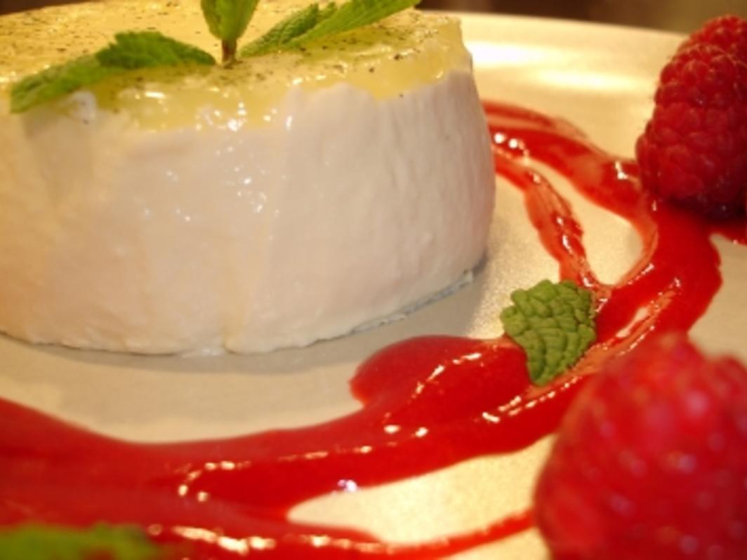 Panna Cotta mit Himbeeren - einmal anders - Rezept - kochbar.de