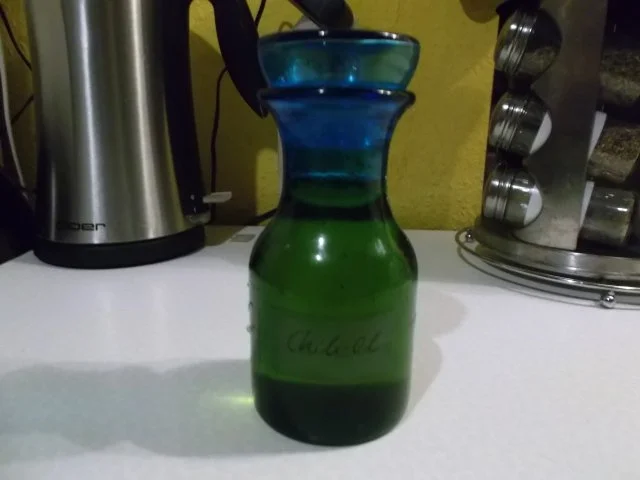 Öl: Mixed Chiliöl mit gemischten Kräutern - Rezept