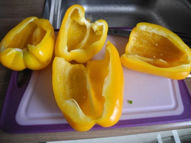 Rezept: Vegan : vegane Hack - Reis - Mischung gefüllt in Paprikahälften Bild Nr. 13 Vegan : vegane Hack - Reis - Mischung gefüllt in Paprikahälften - Rezept - Bild Nr. 13