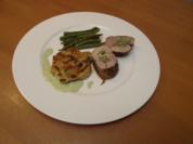 Schweinelende gefüllt mit Chili, Käse, Pinienkernen und grünen Bohnen, Mais & Zucchini - Rezept