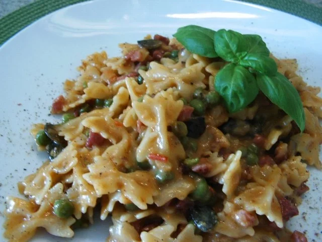 Rezept: Schinken-Erbsennudeln Schinken-Erbsennudeln - Rezept