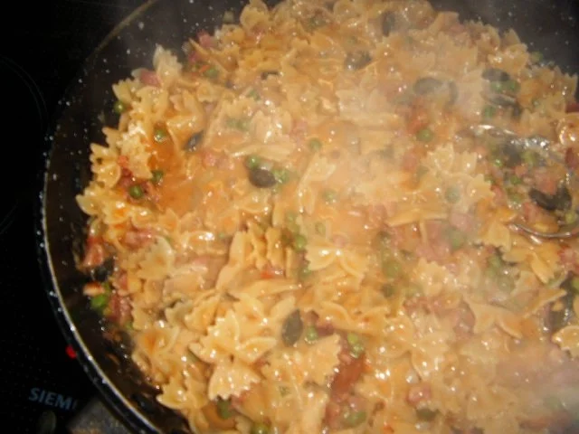 Rezept: Schinken-Erbsennudeln Bild Nr. 6 Schinken-Erbsennudeln - Rezept - Bild Nr. 6