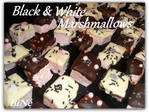 Rezept: BiNe` S BLACK & WHITE MARSHMALLOWS Bild Nr. 2 BiNe` S BLACK & WHITE MARSHMALLOWS - Rezept - Bild Nr. 2