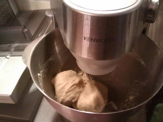 Rezept: Lehsuni Naan Bild Nr. 2 Lehsuni Naan - Rezept - Bild Nr. 2