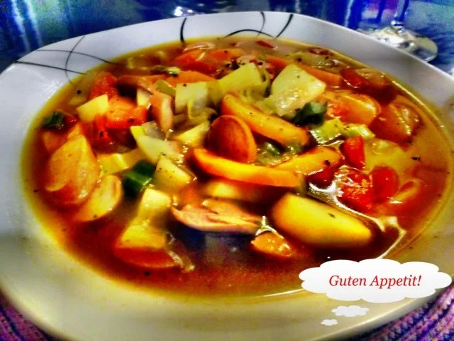 Eintopf: Bunter Würstcheneintopf - Rezept