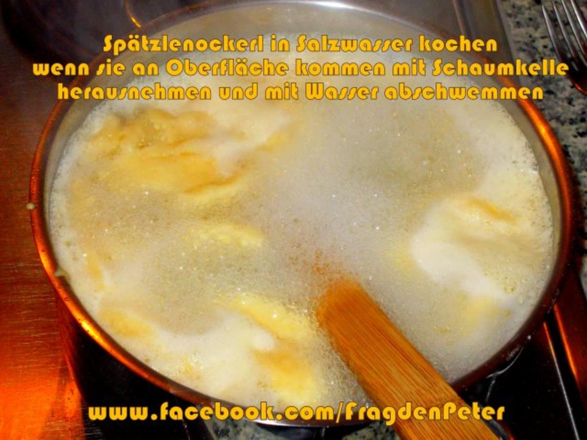 Zwiebel-Paprika Putenschnitzerl mit Spätzlenockerl - Rezept - Bild Nr. 6