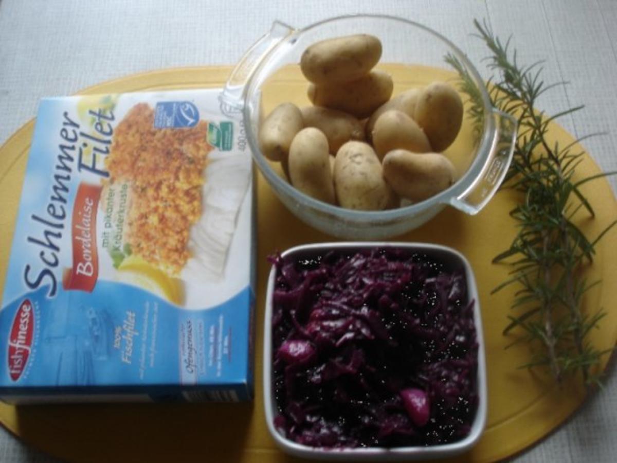 Schlemmer-Filet mit Gourmet-Rotkohl und Rosmarin-Kartoffeln - Rezept - Bild Nr. 2