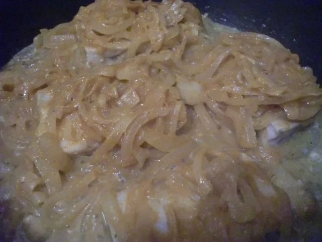 Seelachs mit Curry-Zwiebeln - Rezept