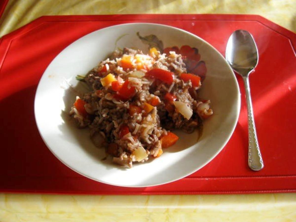 Hackfleisch Pfanne mit Paprika und Reis - Rezept