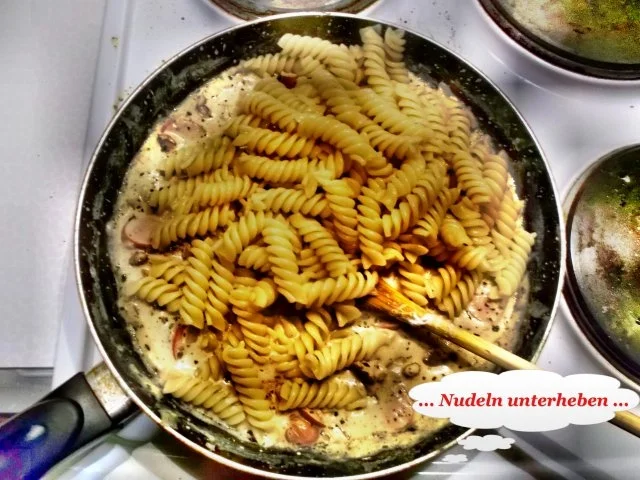 Pilze: Pfifferlinge in Käsesoße - Rezept - Bild Nr. 11