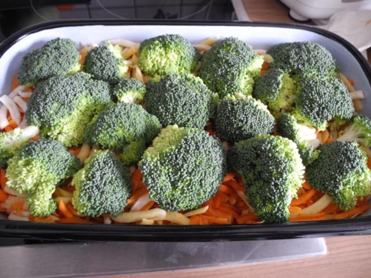Vegan : Brokkoli - Gemüse-Auflauf aus dem Backofen - Rezept - Bild Nr. 4
