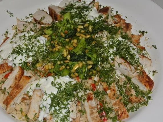 super leckerer Couscous Salat als Hauptgericht mit Hühnchen... - Rezept