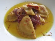 Cappelloni in gelber Brühe - Rezept