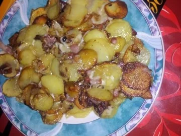 Bratkartoffeln in gesellschaft mit Brathering und Gewürzgurke - Rezept - Bild Nr. 6