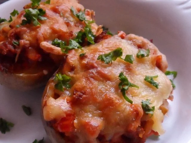 Rezept: Ofengerichte: Überbackene Kartoffeln à la Bolognese Ofengerichte: Überbackene Kartoffeln à la Bolognese - Rezept