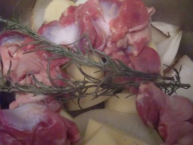 Rezept: Suppe mit Hähnchenmägen Bild Nr. 5 Suppe mit Hähnchenmägen - Rezept - Bild Nr. 5