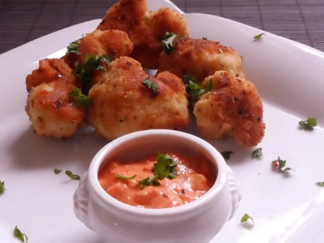 Rezept: Gemüse: Knusprig gebratener Blumenkohl & dazu ein fruchtig-pikanter Paprika-Dip Bild Nr. 11 Gemüse: Knusprig gebratener Blumenkohl & dazu ein fruchtig-pikanter Paprika-Dip - Rezept - Bild Nr. 11