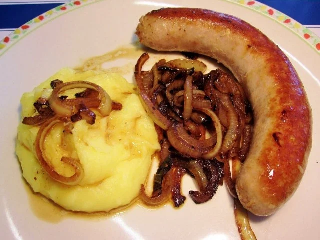 Rezept: Bratwurst mit Balsamico-Zwiebeln ... Bild Nr. 3 Bratwurst mit Balsamico-Zwiebeln ... - Rezept - Bild Nr. 3