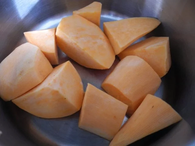 Vegan : Sojanuggets an Süßkartoffel - Kartoffelstampf mit buntem Gemüse - Rezept - Bild Nr. 3