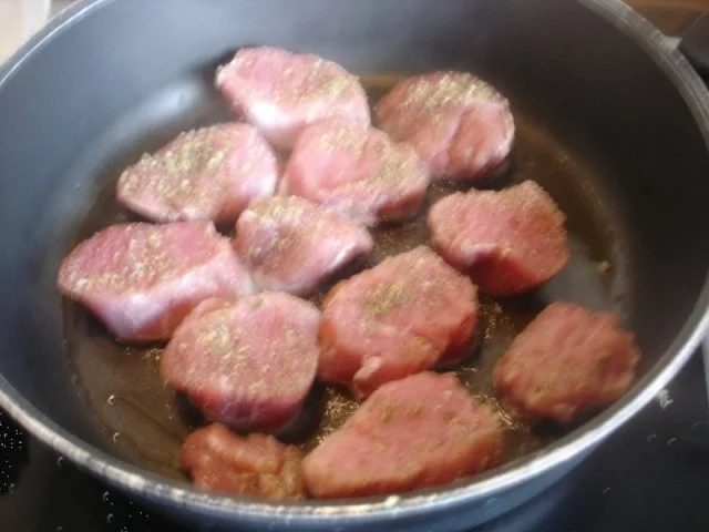 Schweinefilets-Medaillons mit gebackenem Blumenkohl und Tatarsauce *) - Rezept - Bild Nr. 6