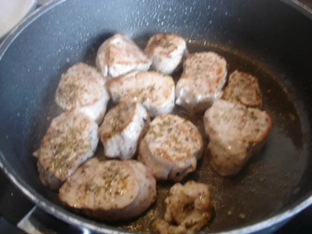 Schweinefilets-Medaillons mit gebackenem Blumenkohl und Tatarsauce *) - Rezept - Bild Nr. 7