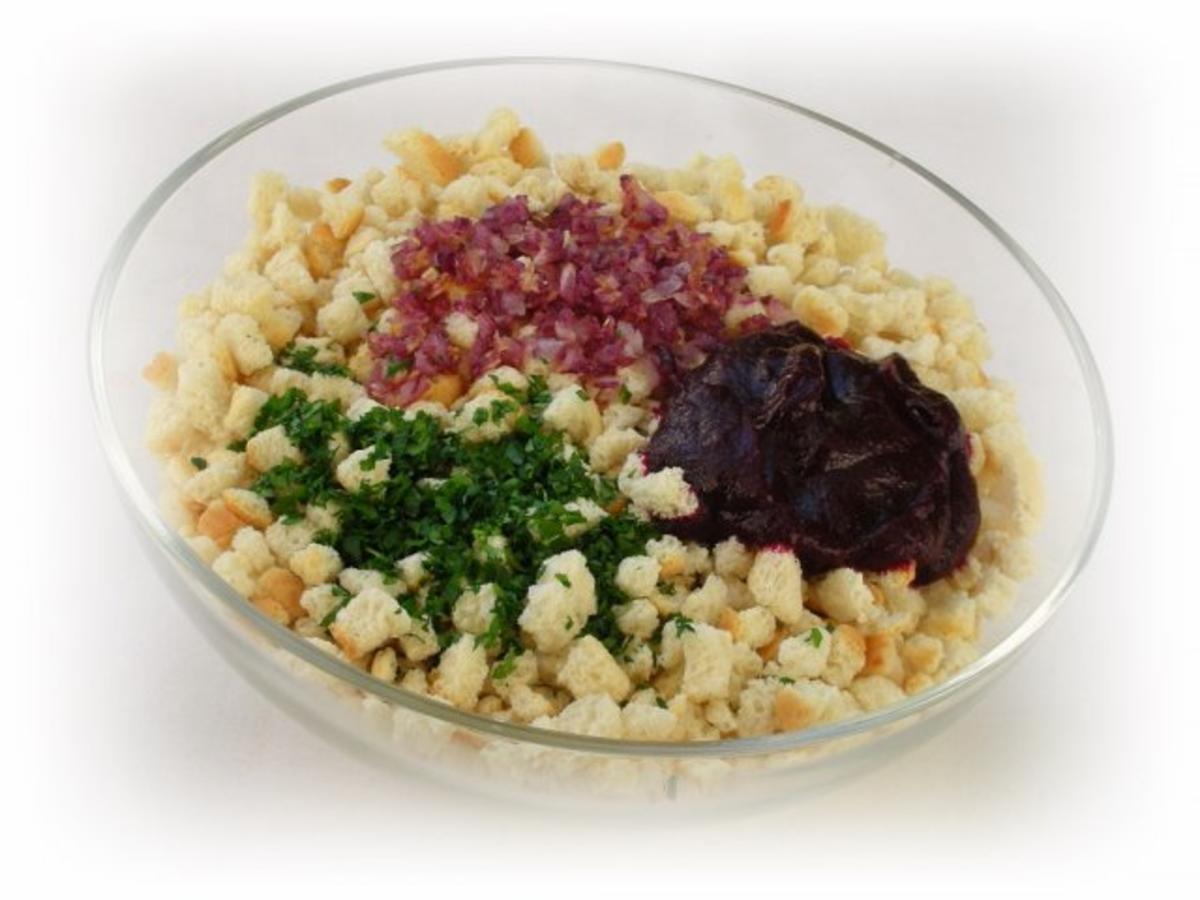 Rote Bete Knödel mit Meerrettich Sahne Sauce - von Noriana