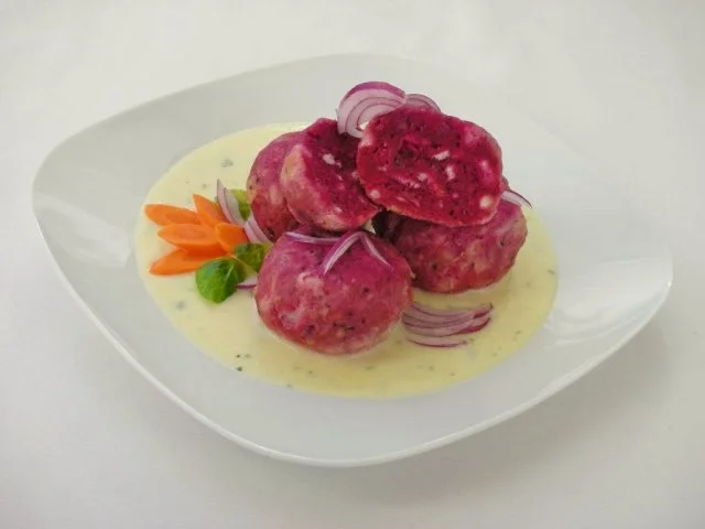Rote-Bete Knödel mit Meerrettich-Sahne-Sauce - Rezept - Bild Nr. 15
