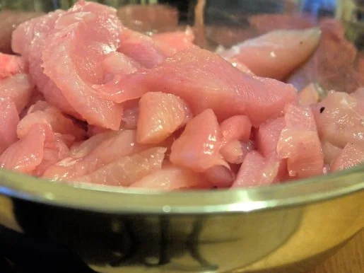 Süsskartoffel-Pommes, Hähnchengeschnetzeltes, Kräuterseitlinge, pikante Majo - Rezept - Bild Nr. 2