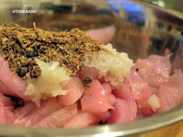 Süsskartoffel-Pommes, Hähnchengeschnetzeltes, Kräuterseitlinge, pikante Majo - Rezept - Bild Nr. 6