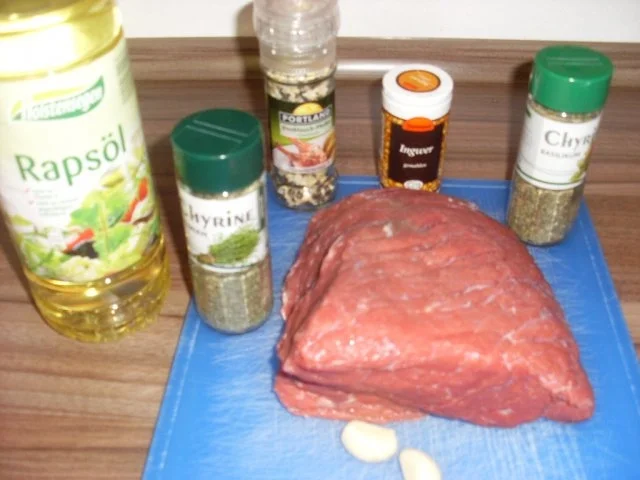 Rinderschmorbraten NT in Preiselbeer-Rotweinsoße und Petersilien-Butterkartöffelchen - Rezept - Bild Nr. 2