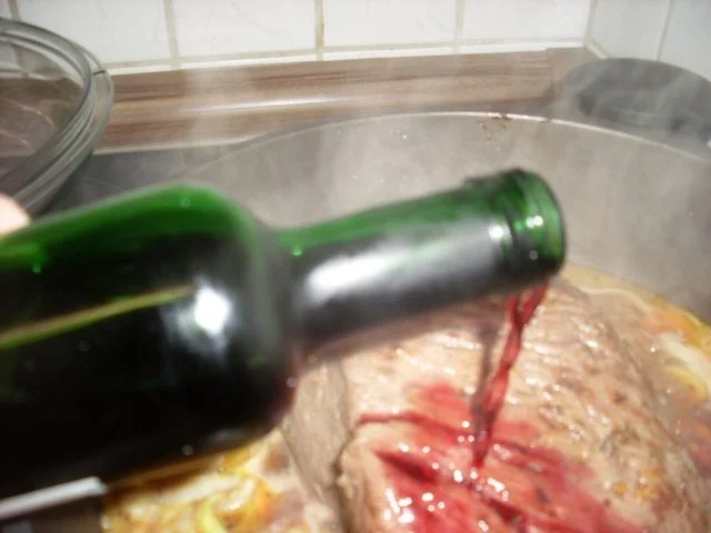 Rinderschmorbraten NT in Preiselbeer-Rotweinsoße und Petersilien-Butterkartöffelchen - Rezept - Bild Nr. 9