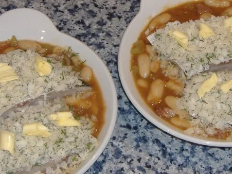 Rezept: Cassoulet mit weissen Bohnen und gratiniertem Seewolffilet Bild Nr. 5 Cassoulet mit weissen Bohnen und gratiniertem Seewolffilet - Rezept - Bild Nr. 5