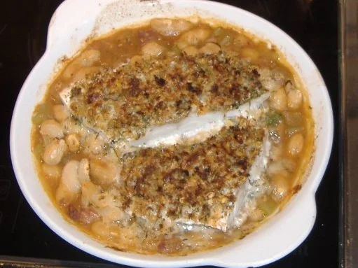 Rezept: Cassoulet mit weissen Bohnen und gratiniertem Seewolffilet Bild Nr. 6 Cassoulet mit weissen Bohnen und gratiniertem Seewolffilet - Rezept - Bild Nr. 6