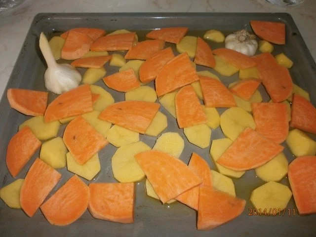 Rezept: Ofengemüse mit Rote-Bete-Soße und grünem Chilliöl Bild Nr. 2 Ofengemüse mit Rote-Bete-Soße und grünem Chilliöl - Rezept - Bild Nr. 2