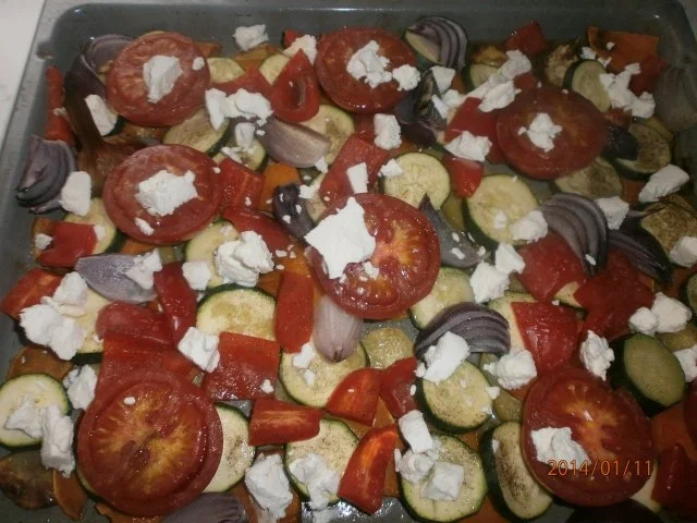 Rezept: Ofengemüse mit Rote-Bete-Soße und grünem Chilliöl Bild Nr. 5 Ofengemüse mit Rote-Bete-Soße und grünem Chilliöl - Rezept - Bild Nr. 5